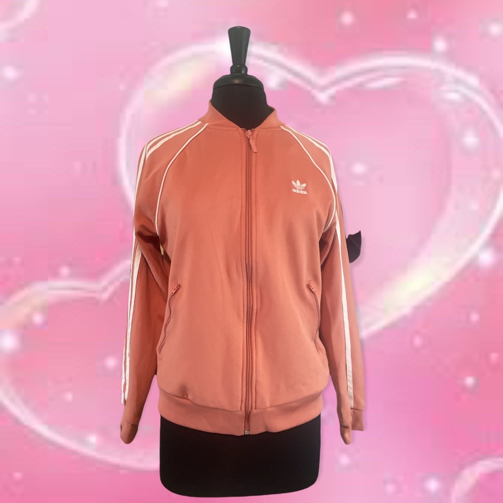 Like new
Color pink (like a 🍣 salmon ) 
Really cute for fall 
♡